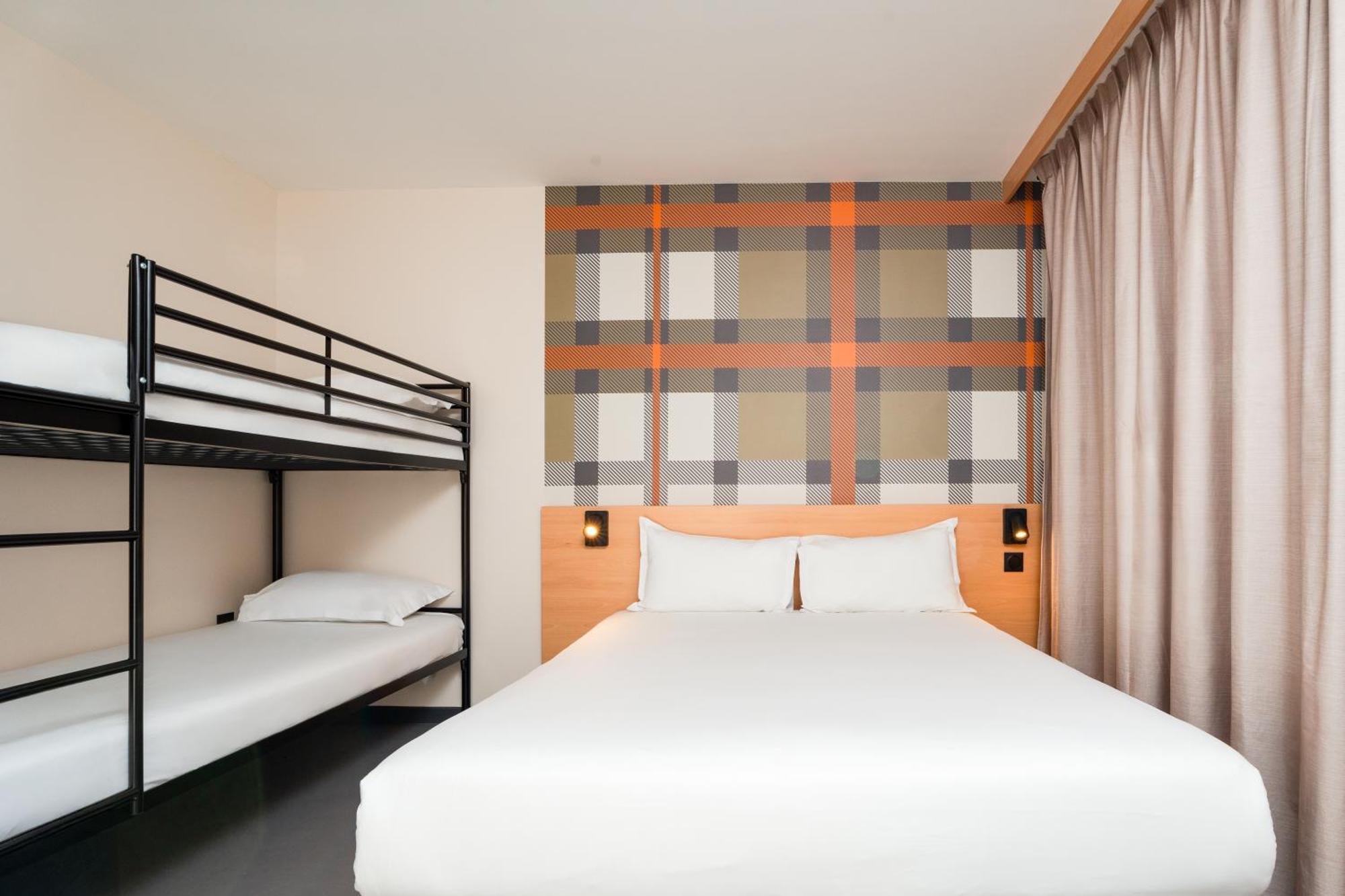 Easyhotel Old Town Hotel 2*