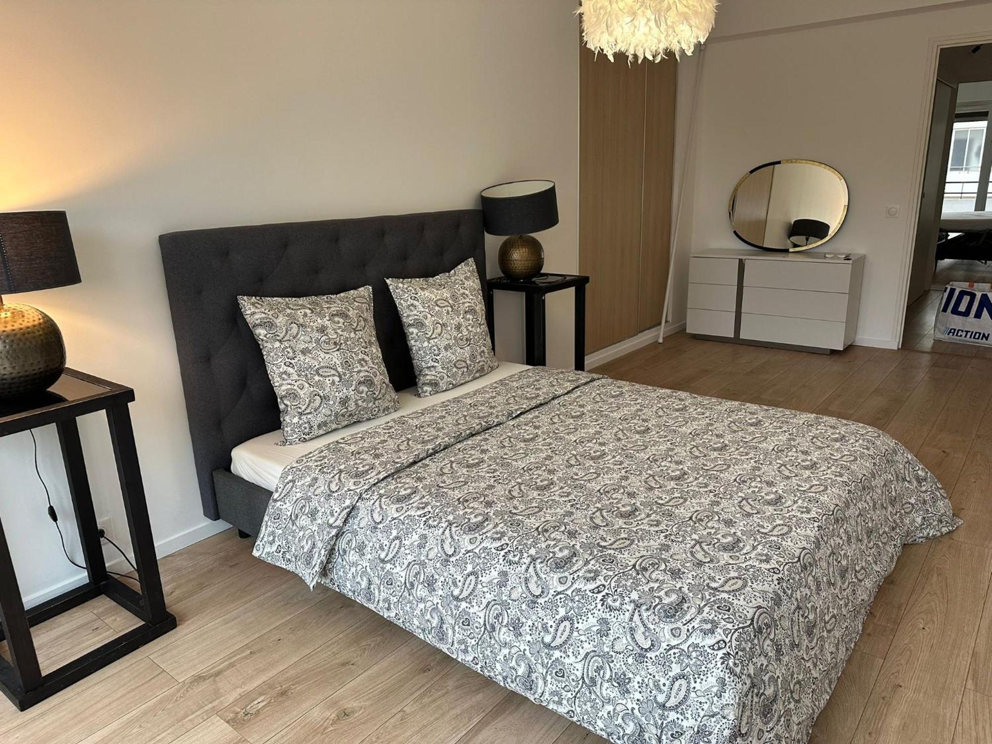 2 Bedroom Ocean View Appartement Nice