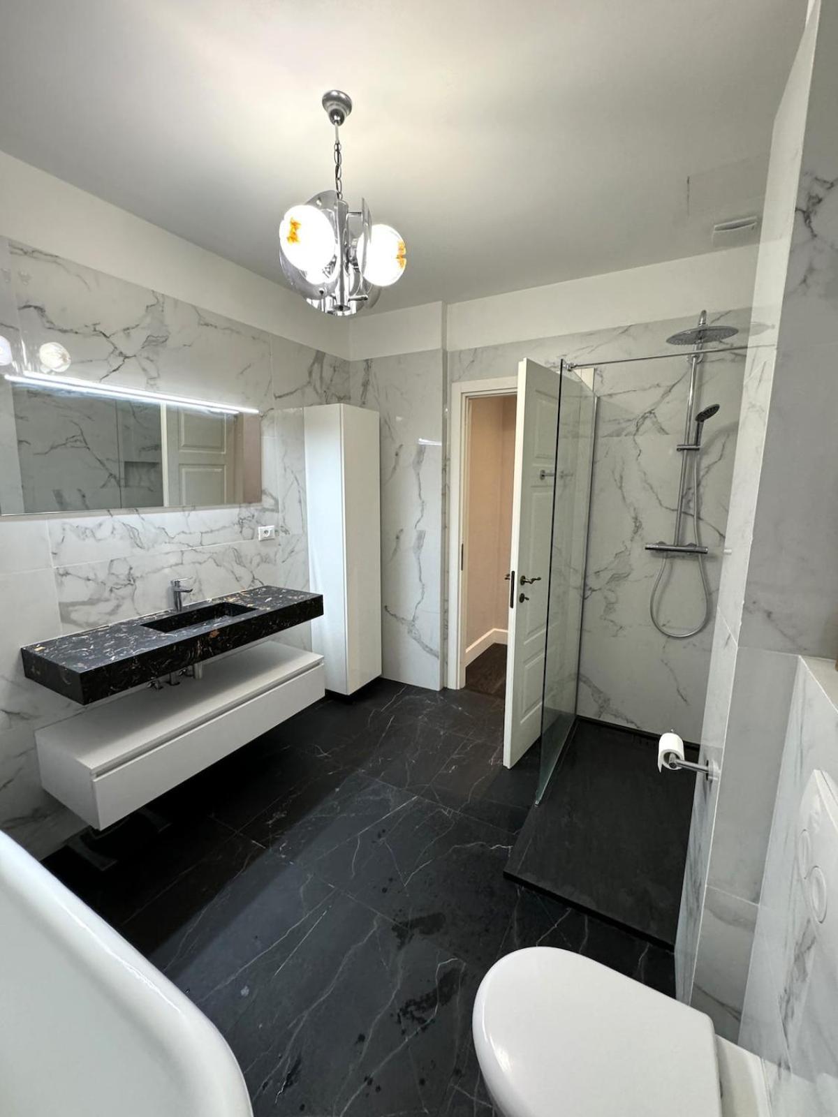 Carre D'or, Superbe Sur Jardin, Elegant Et Ensoleille Nice