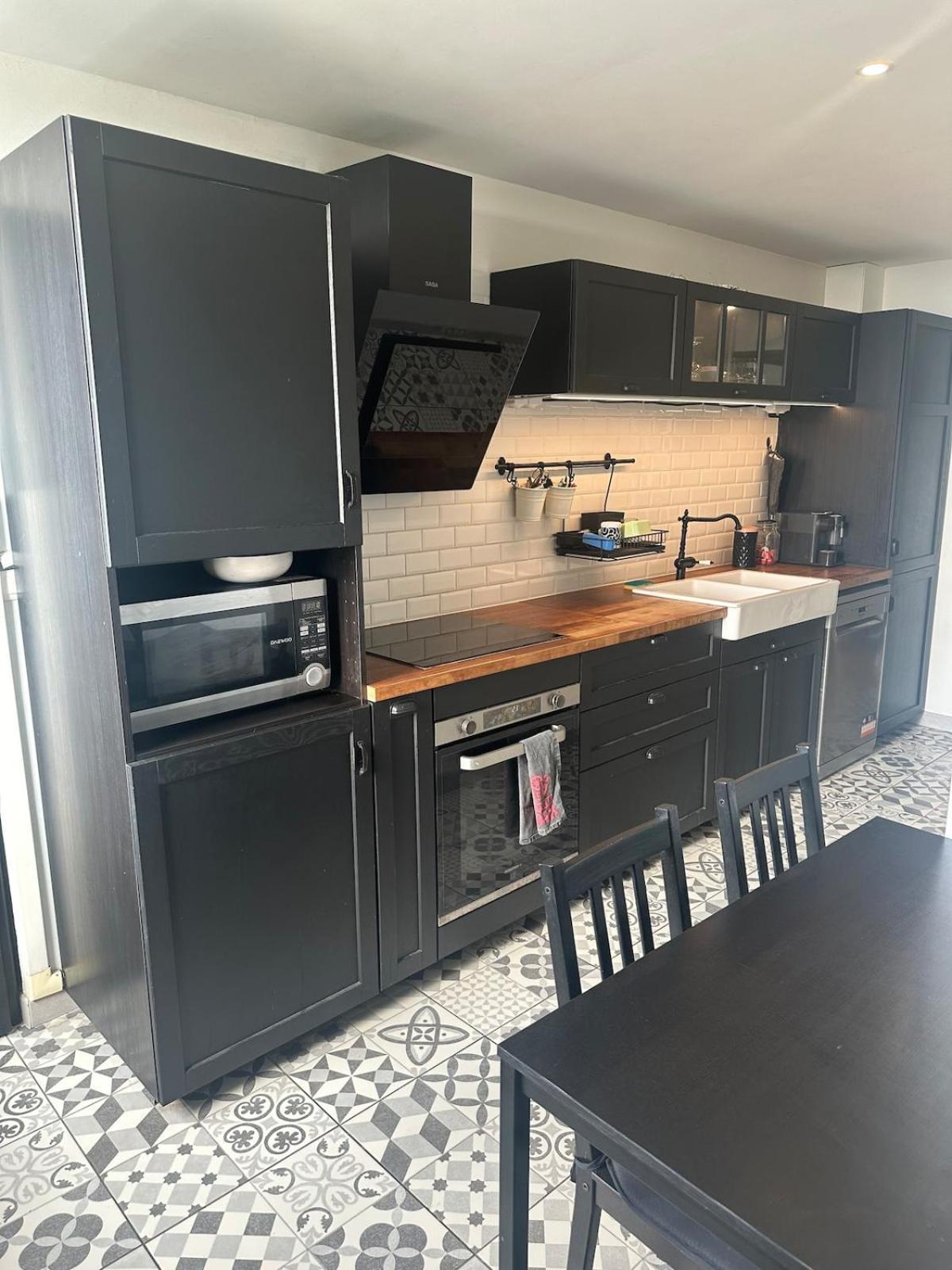 Apartment 4 Pieces A Vue Sur *