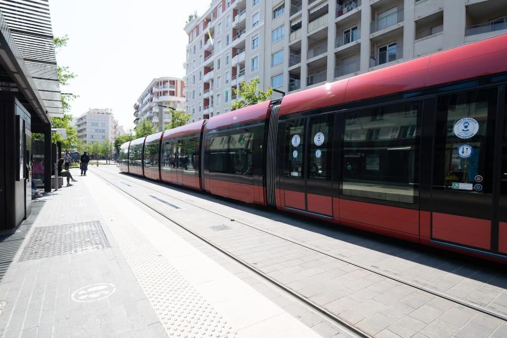 La Prom - A Two Bedroom With A Sea View *