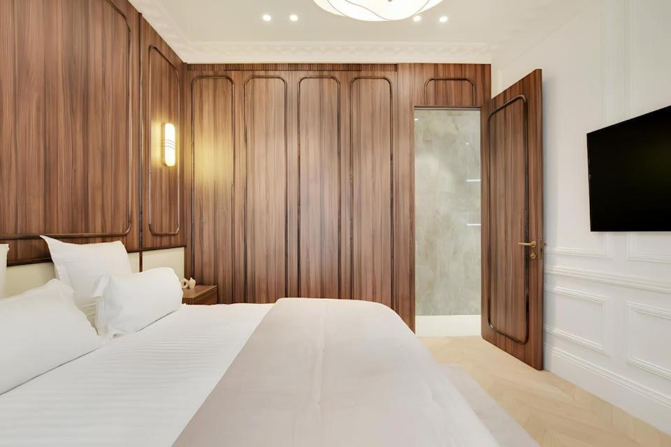 Quiet And Central Apartment