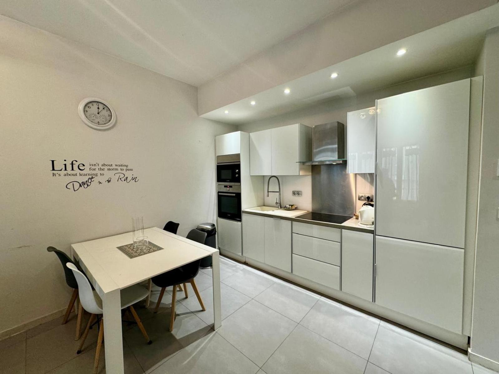 Doulce France Fshh Aparthotel 3*