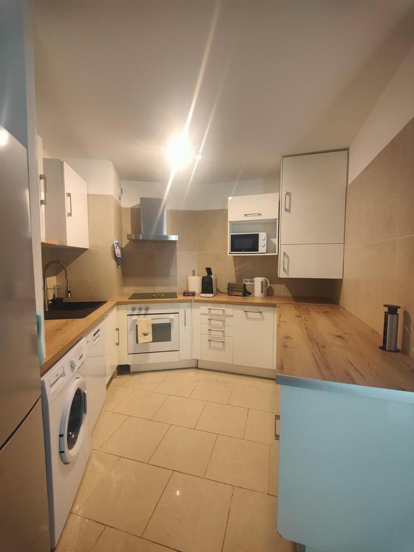 - Terrasse Et Jardinet - Piscine Apartment *