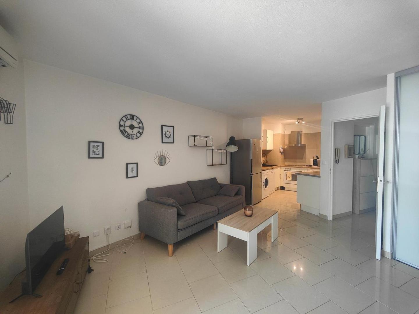 - Terrasse Et Jardinet - Piscine