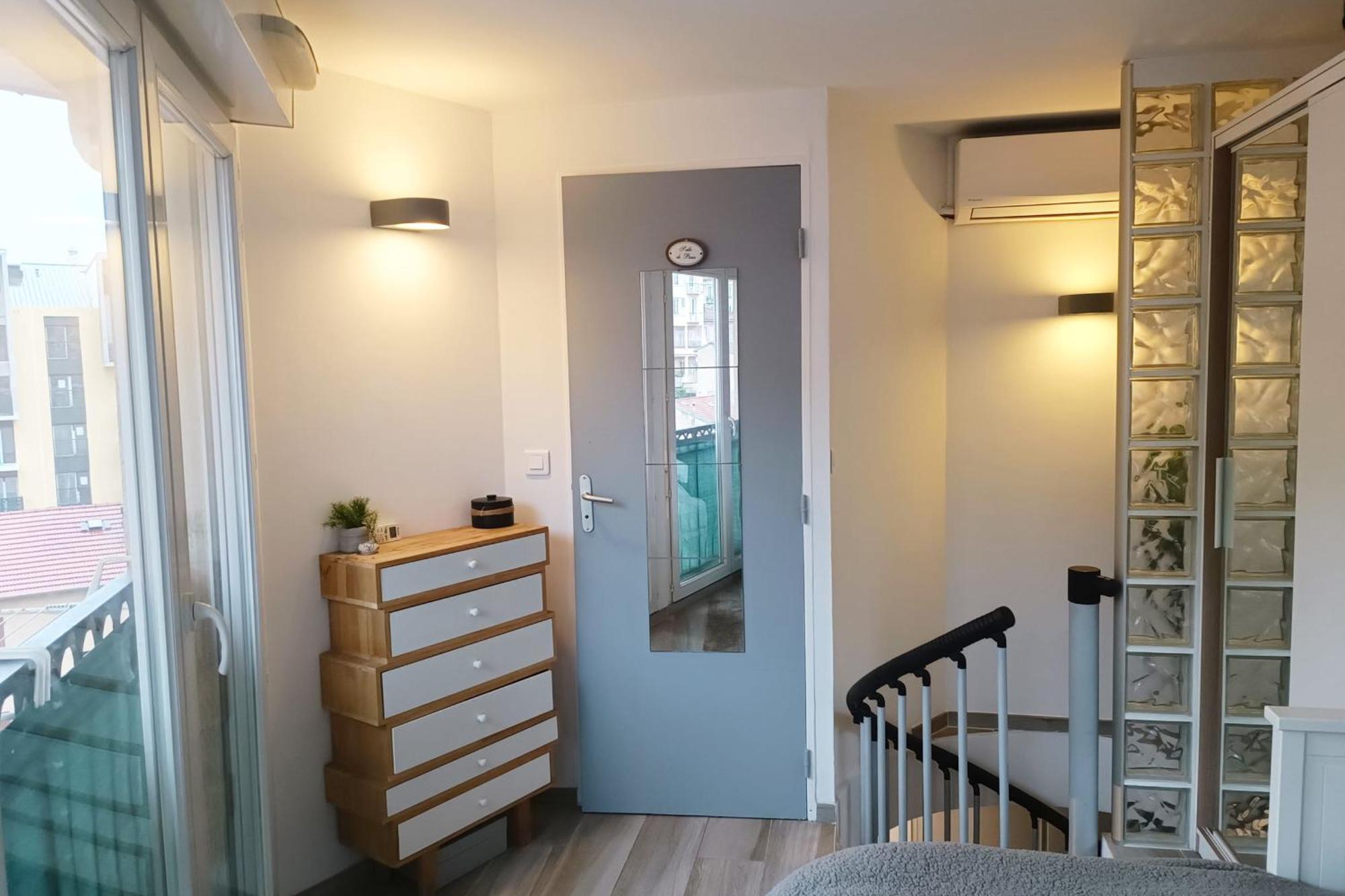 Charming T2 With Wifi Near Center