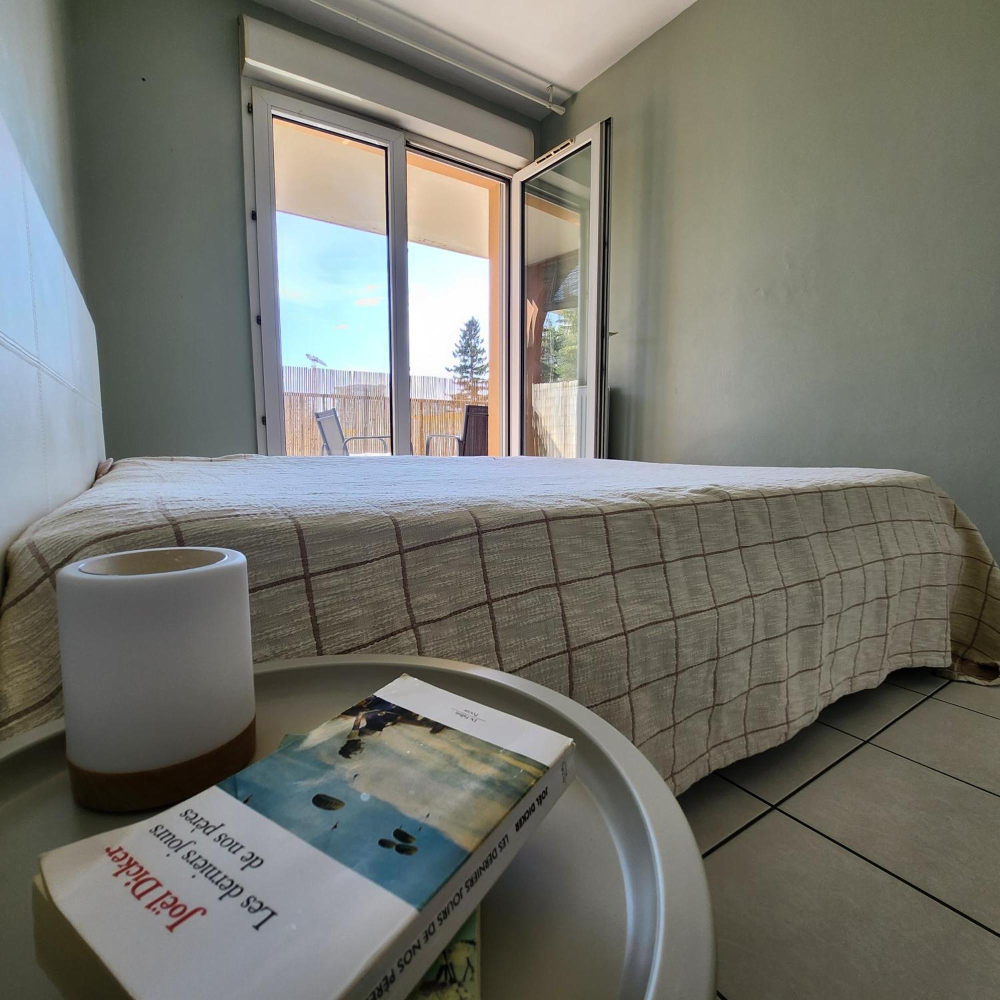 Apartamento Au Calme A A Proximite De ! Nice