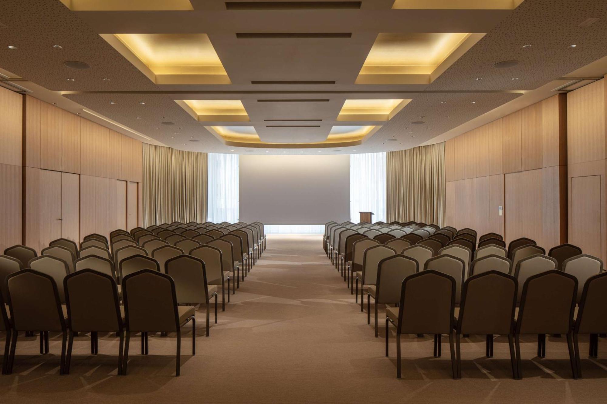Anantara Plaza - A Leading Of The World