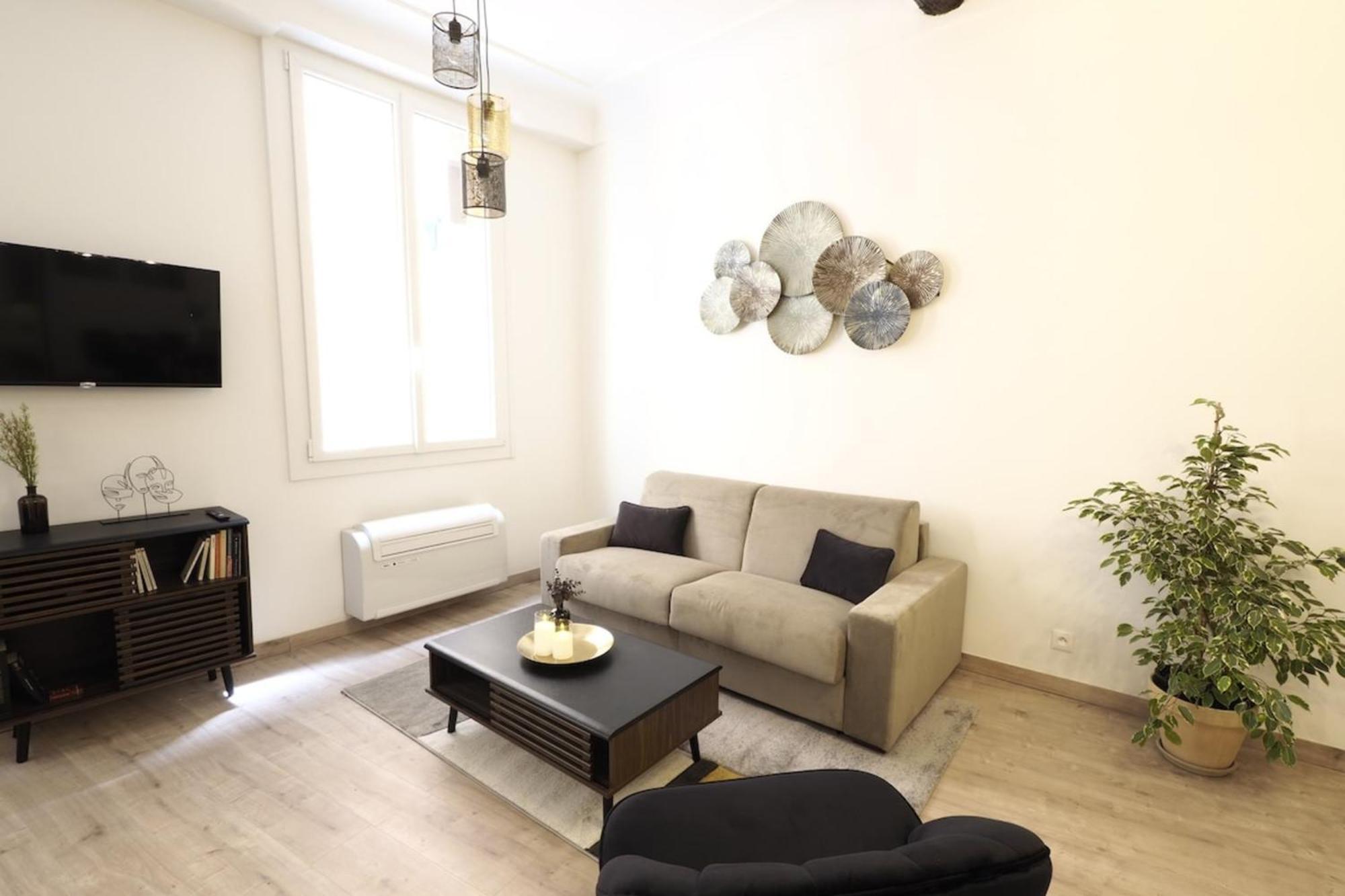 06r - Modern - Vieux Nice