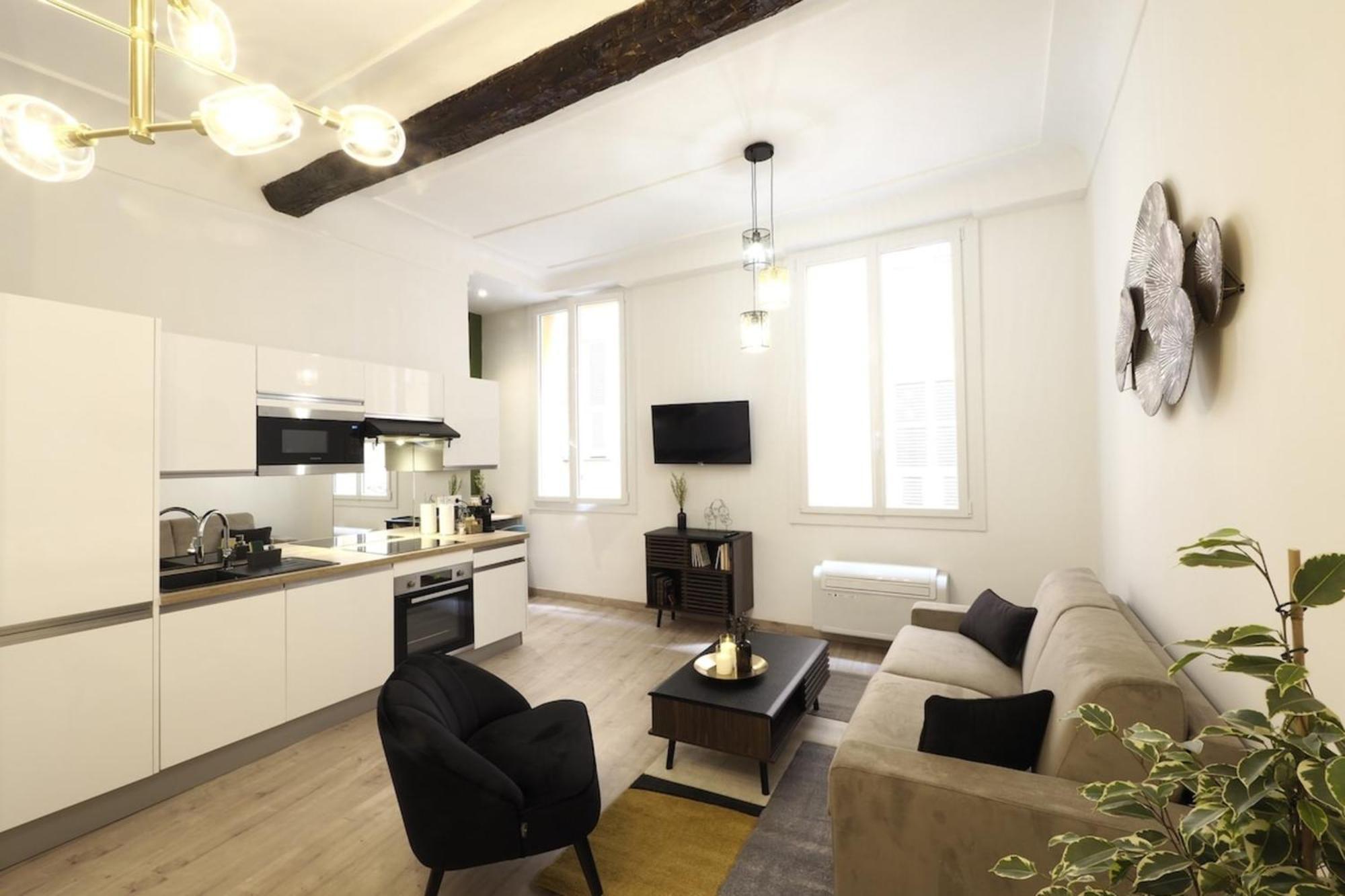 Apartment 06r - Modern - Vieux