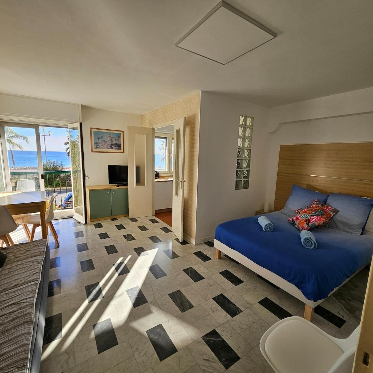 Bleu Sea Tramway Holidays Apartment *
