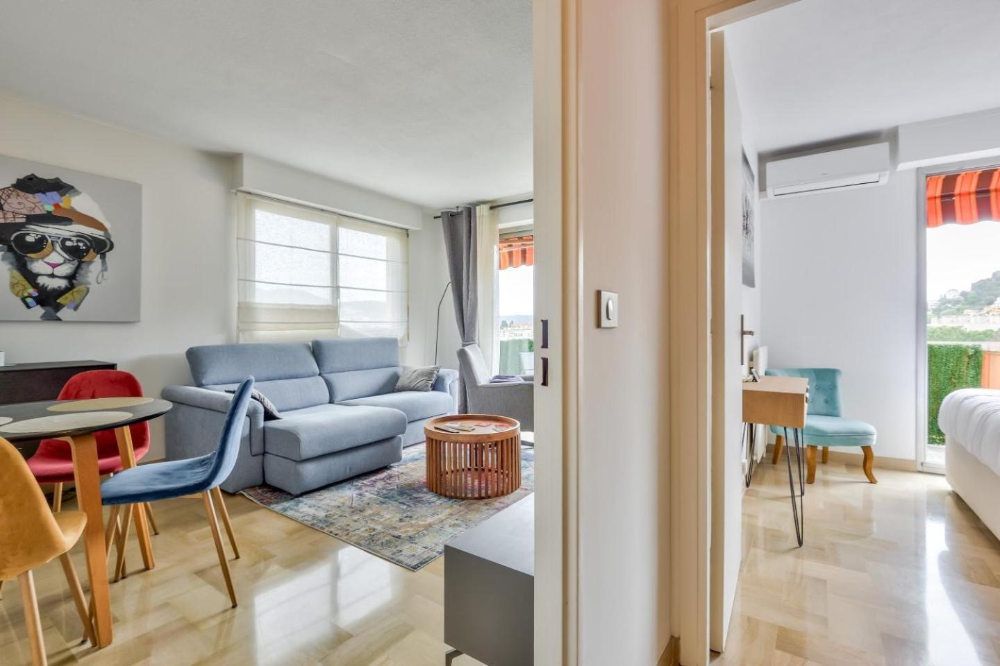 Amazing 1br Flat With Balcony And View In De Appartement *