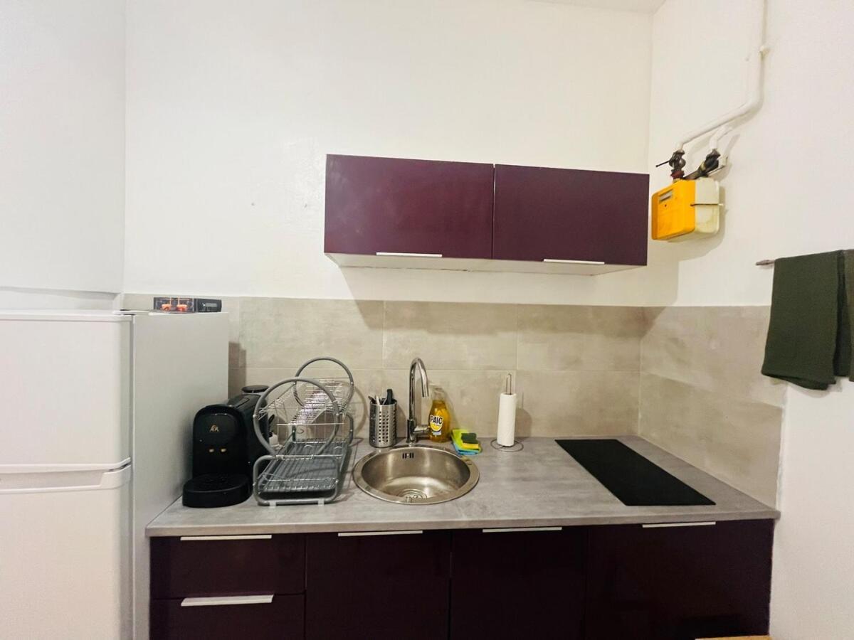 Spacious And Modern Nice