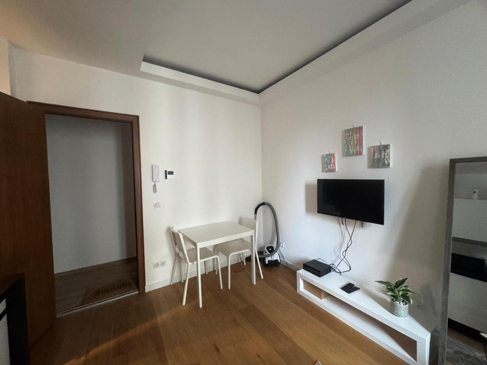 2p Place Massena Apartment Nice