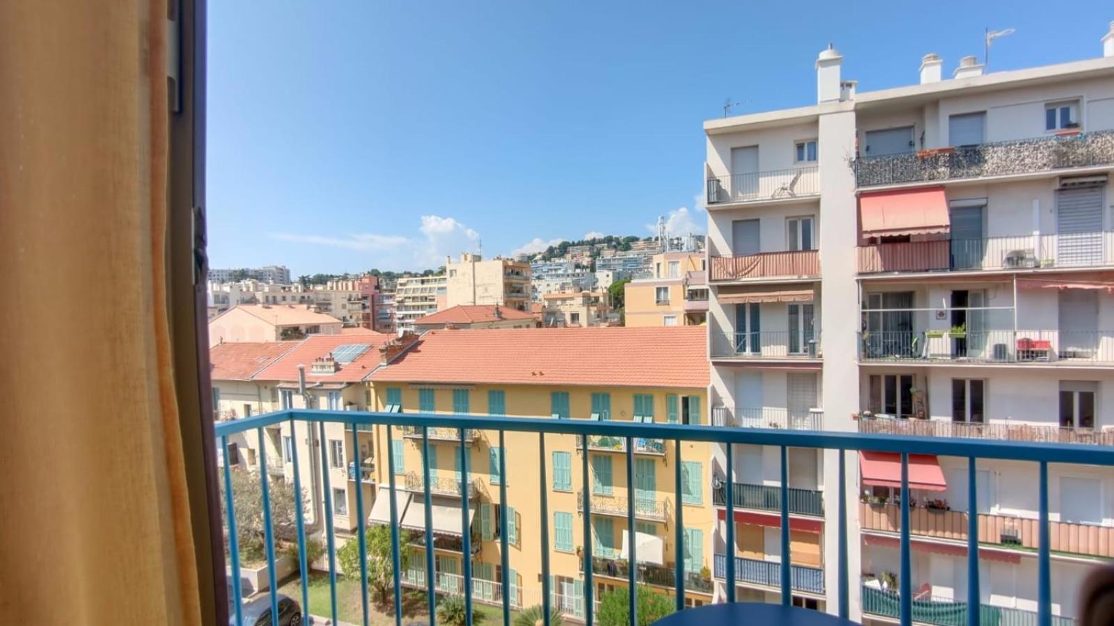 Relax In Zen Studio, Air Conditioning, Sea On Foot Apartment