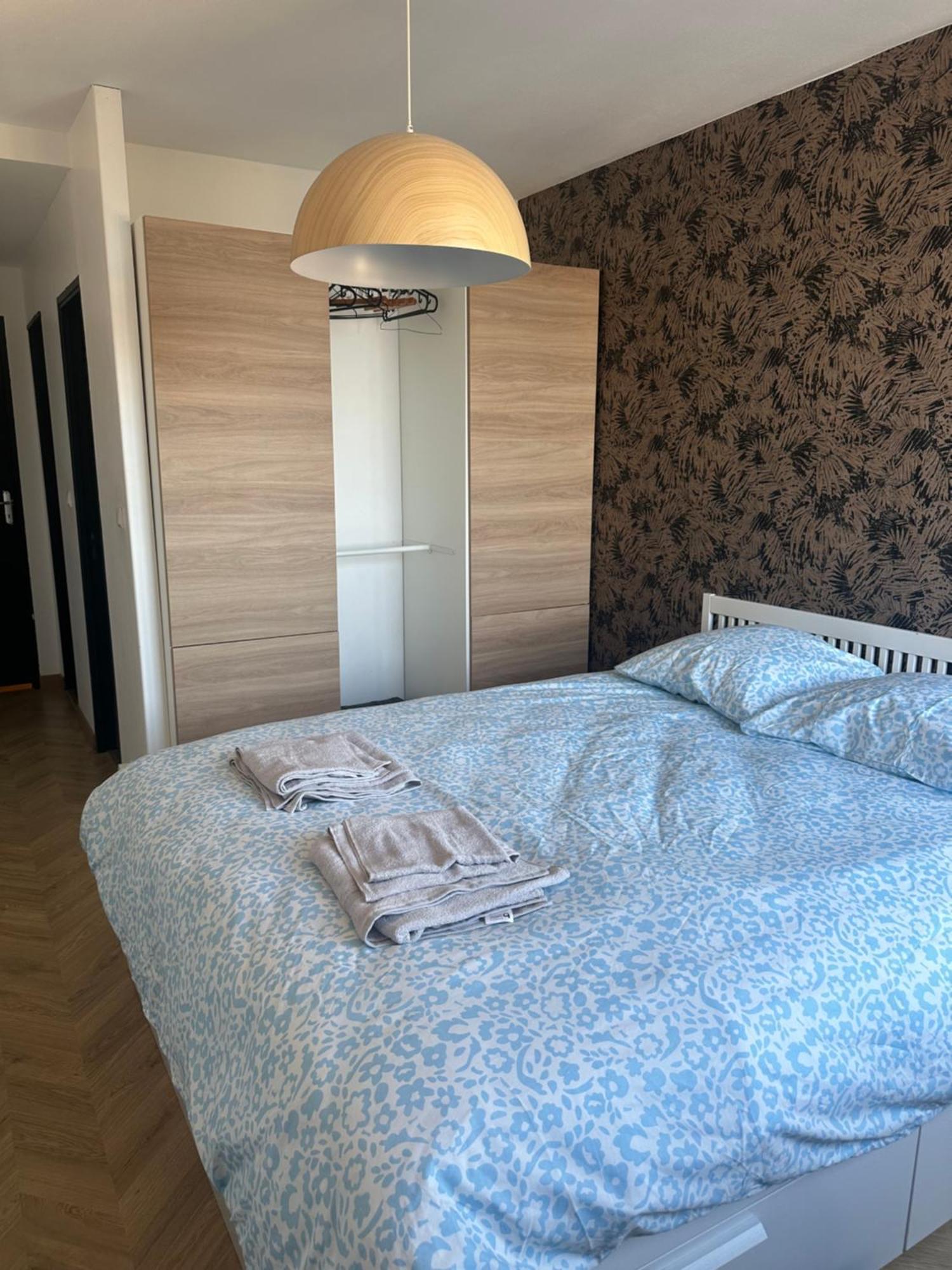 4 Pieces A Vue Sur *