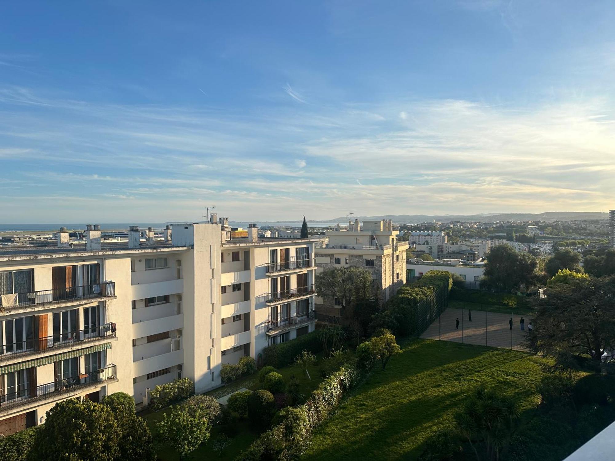 4 Pieces A Vue Sur *