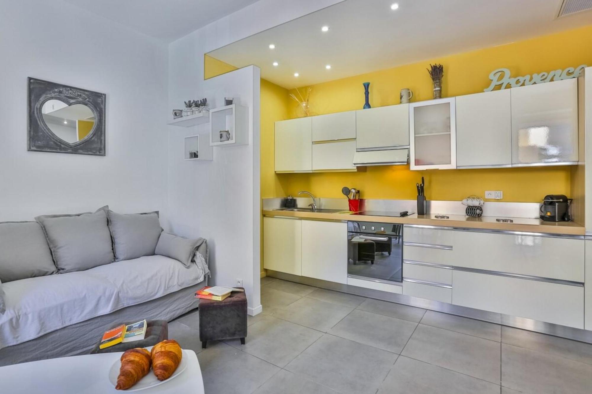 Apartment France 82 D - 2 - Terrace - 1 Min To The Sea *