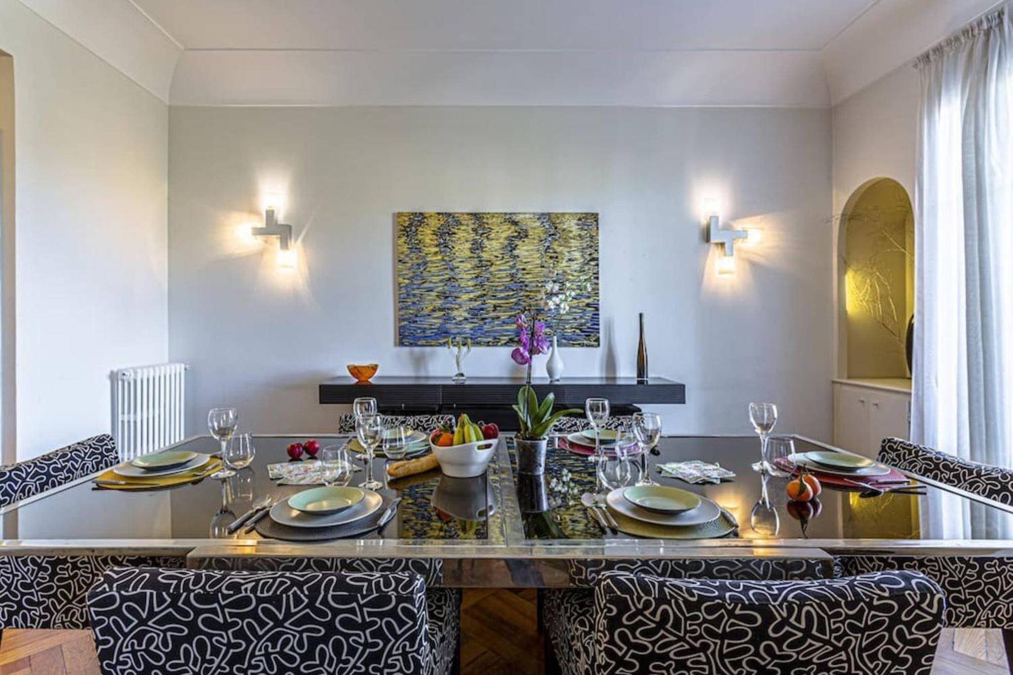 My Casa - Victor Hugo - Beautiful - View Over Garden Apartment *