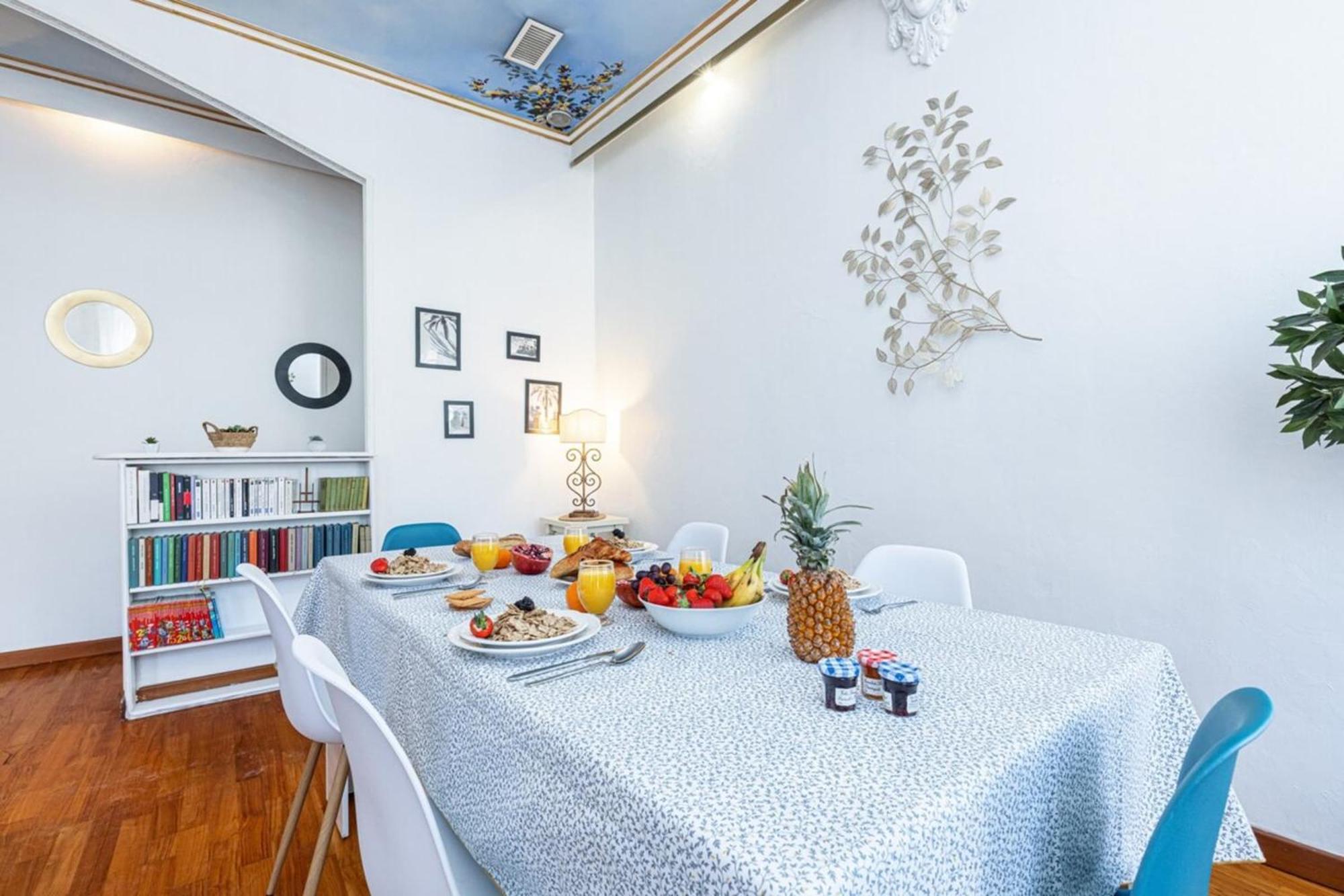 Apartment Risso - Comfortable 3 Bedrooms With Balcony
