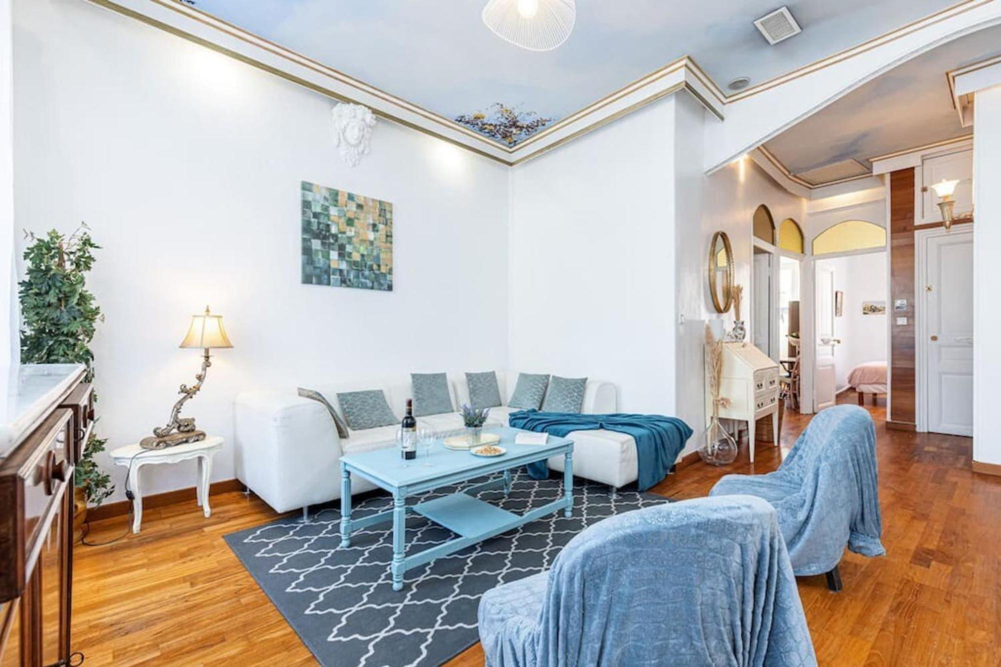 Apartment Risso - Comfortable 3 Bedrooms With Balcony *