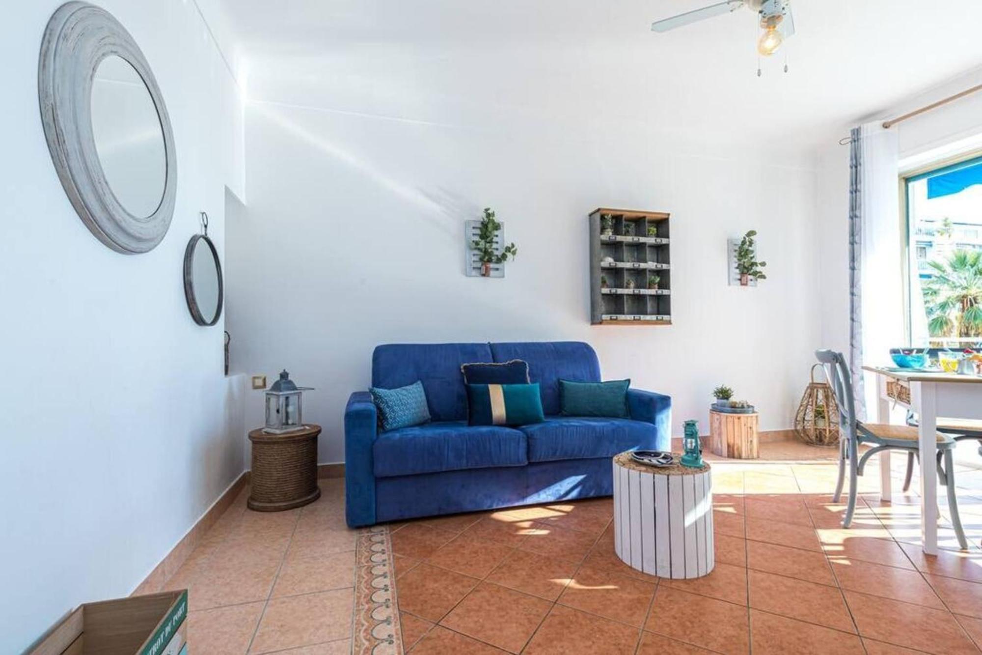 Apartment Franck Pilatte - Beautiful Sea View - Near The Port Nice