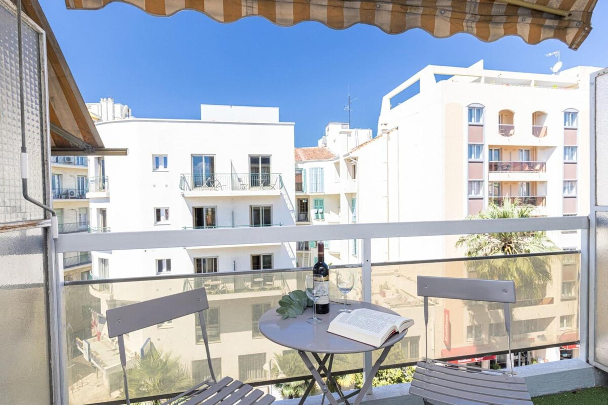 Apartment Grosso 4 - Studio With Balcony - Near The Sea