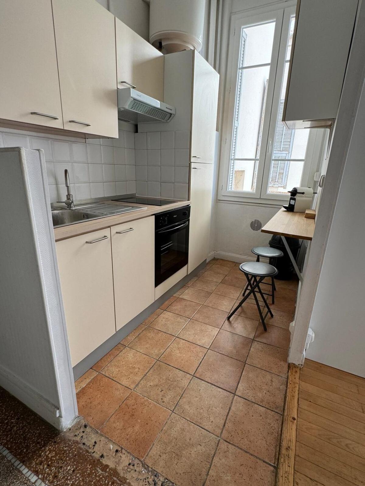 Liberation Cozy In Nice