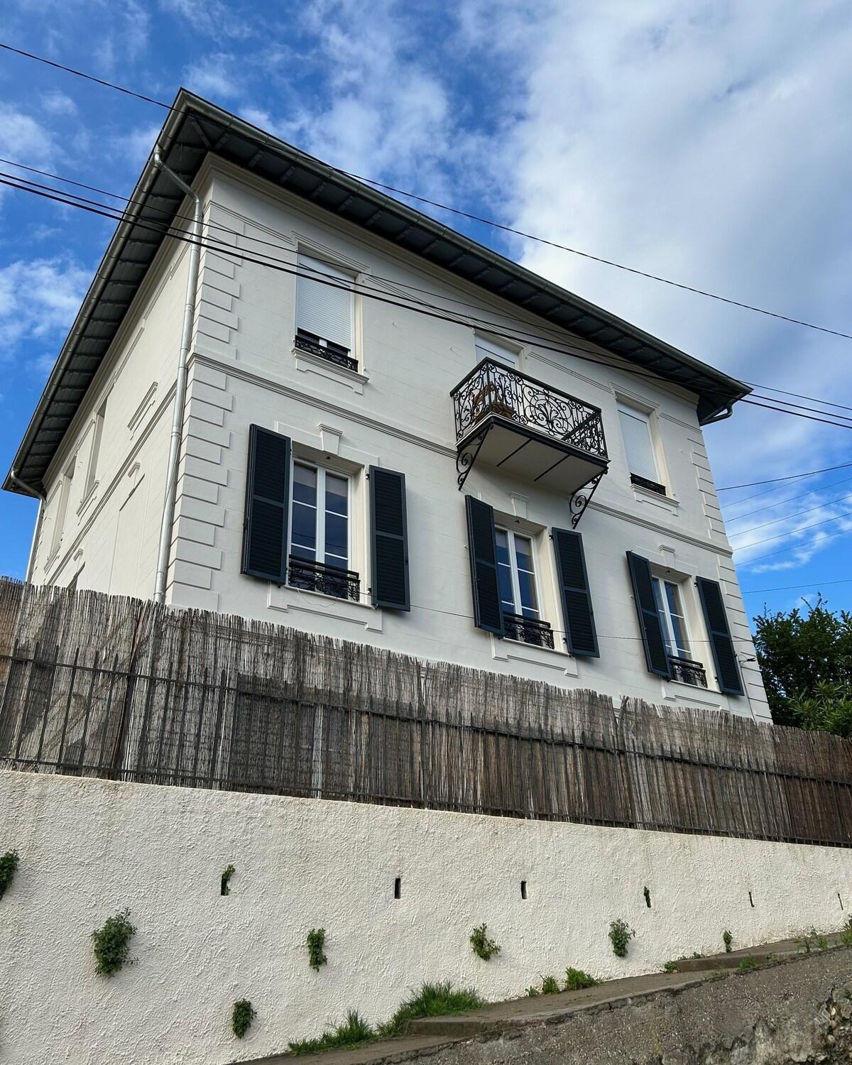 Apartment Charming Flat In *