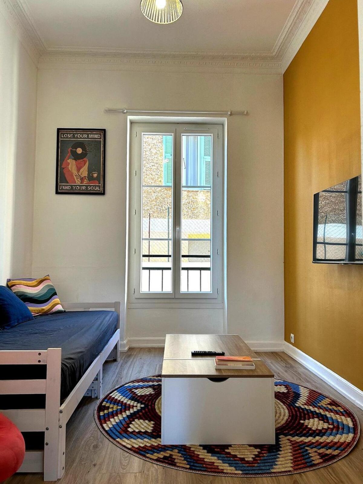 Apartment Charming Flat In Nice
