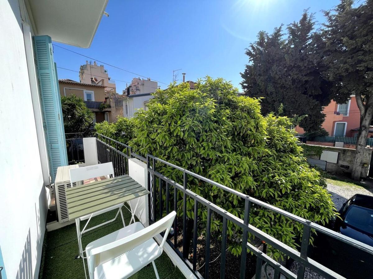 Proche Mer, Avec Terrasse Et Parking Apartment Nice