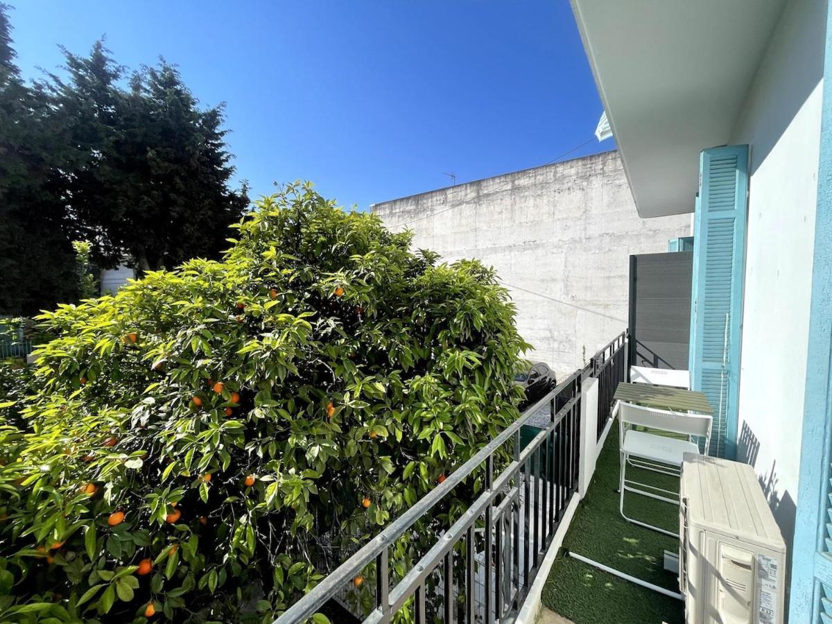Apartment Proche Mer, Avec Terrasse Et Parking Nice
