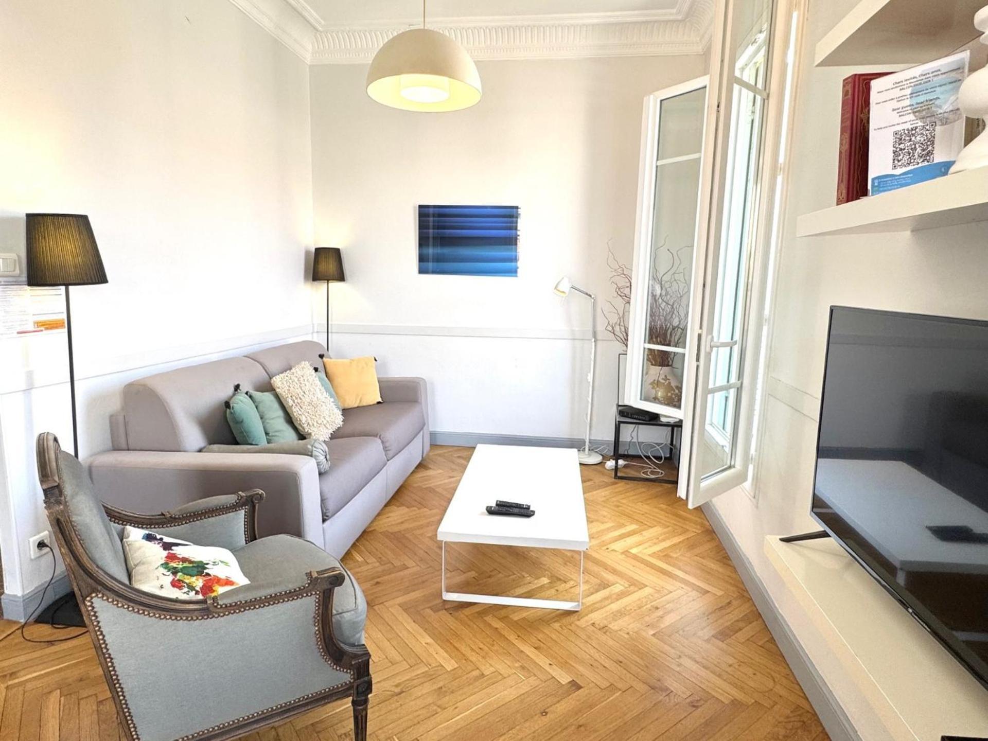 Riviera Apartment *
