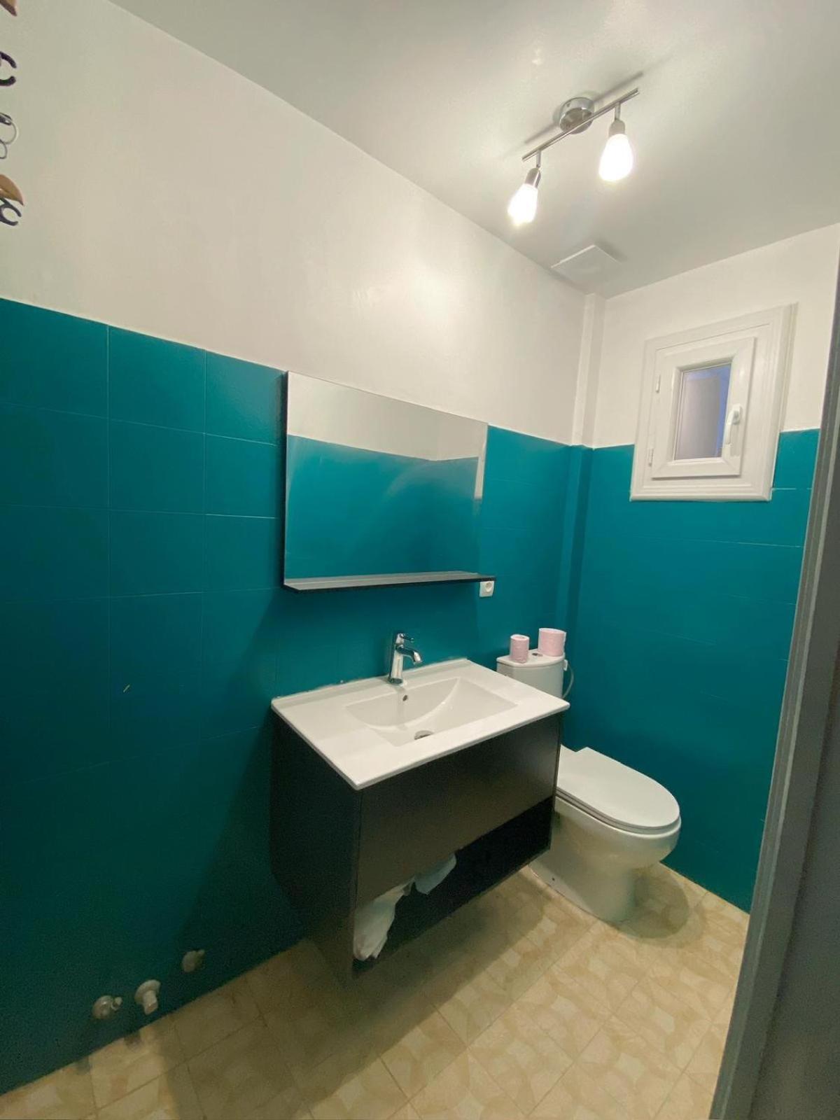 Charming House Near Center With New Air Conditioner *