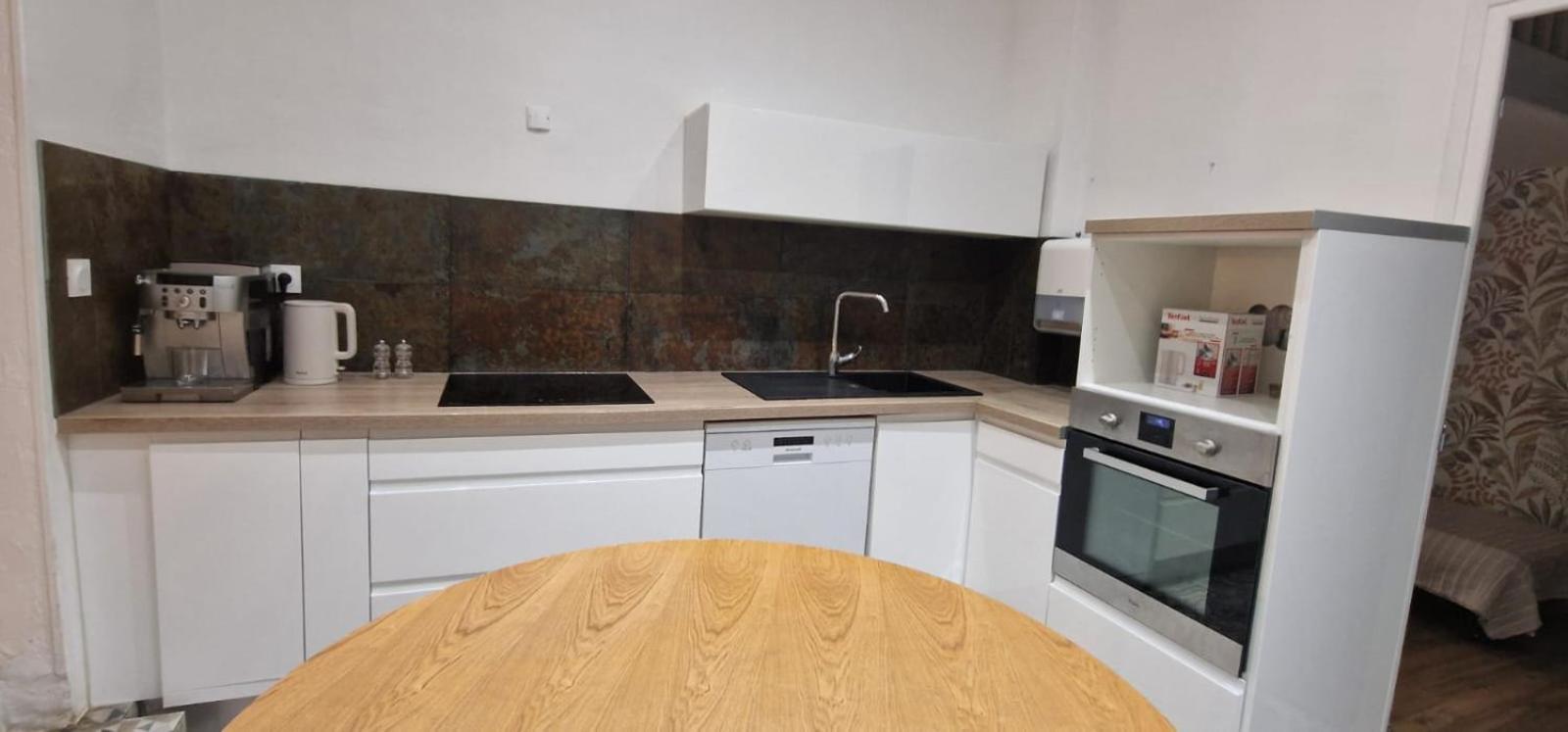 Sunset Atypical With Air Conditioning Holiday home Nice