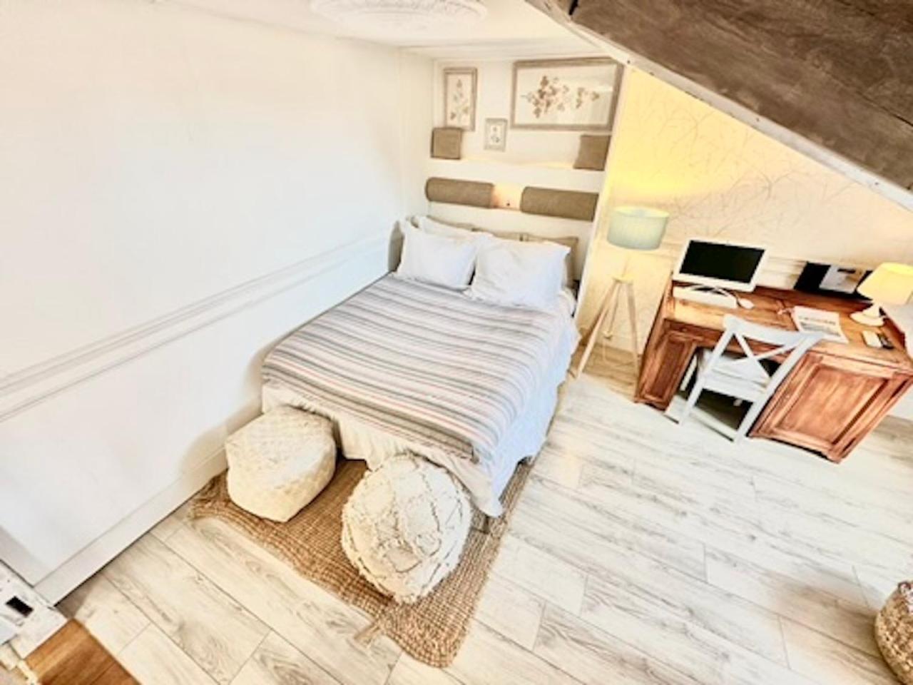 Ersextius, Ggb2, * Nice