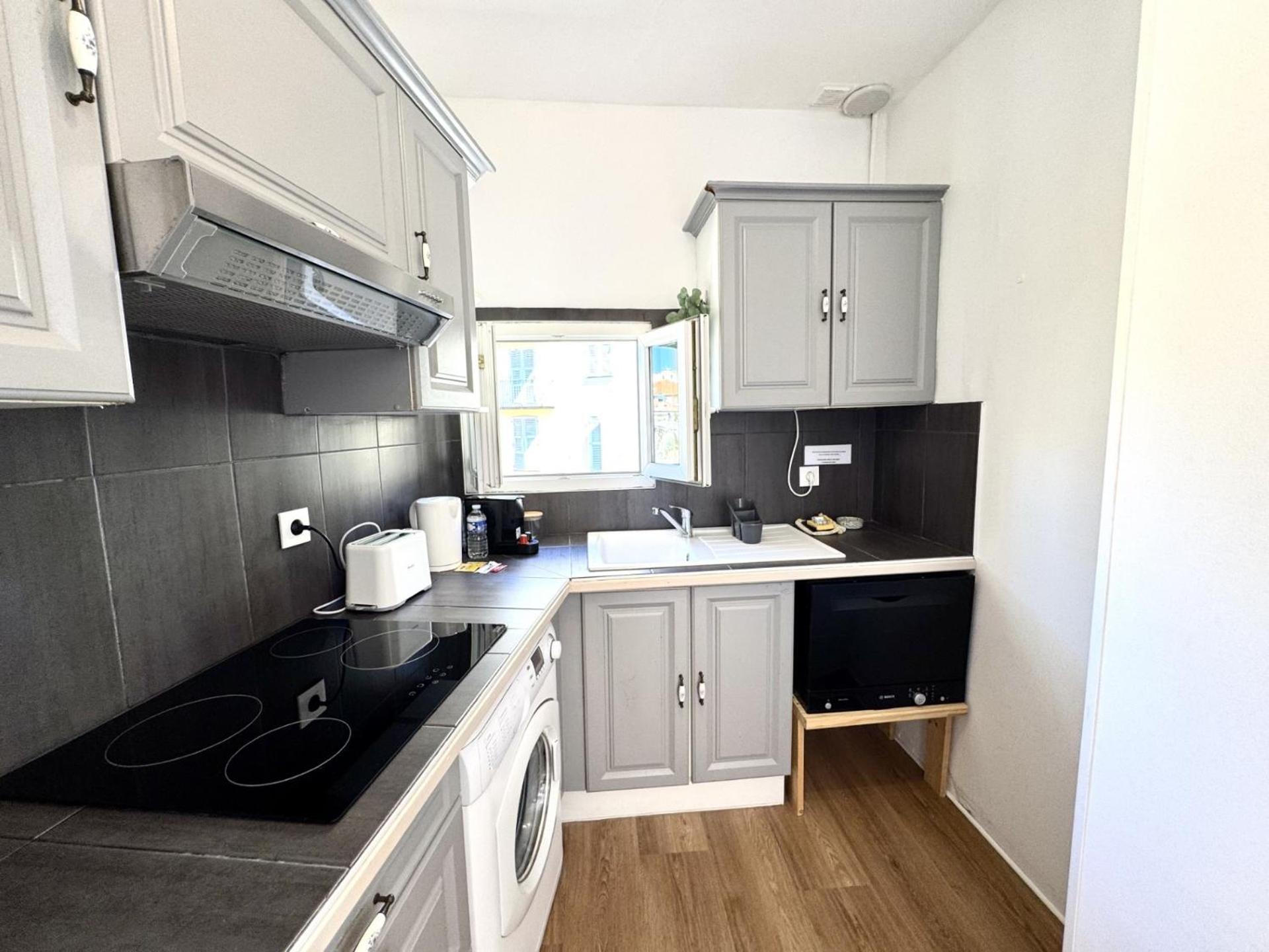 Riviera - Les Toits D Augustin - Bright With A C - Old Town Apartment *