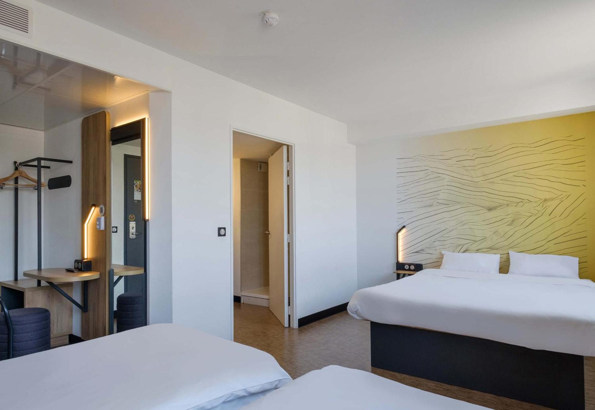 Hotel Aeroport Arenas 3*