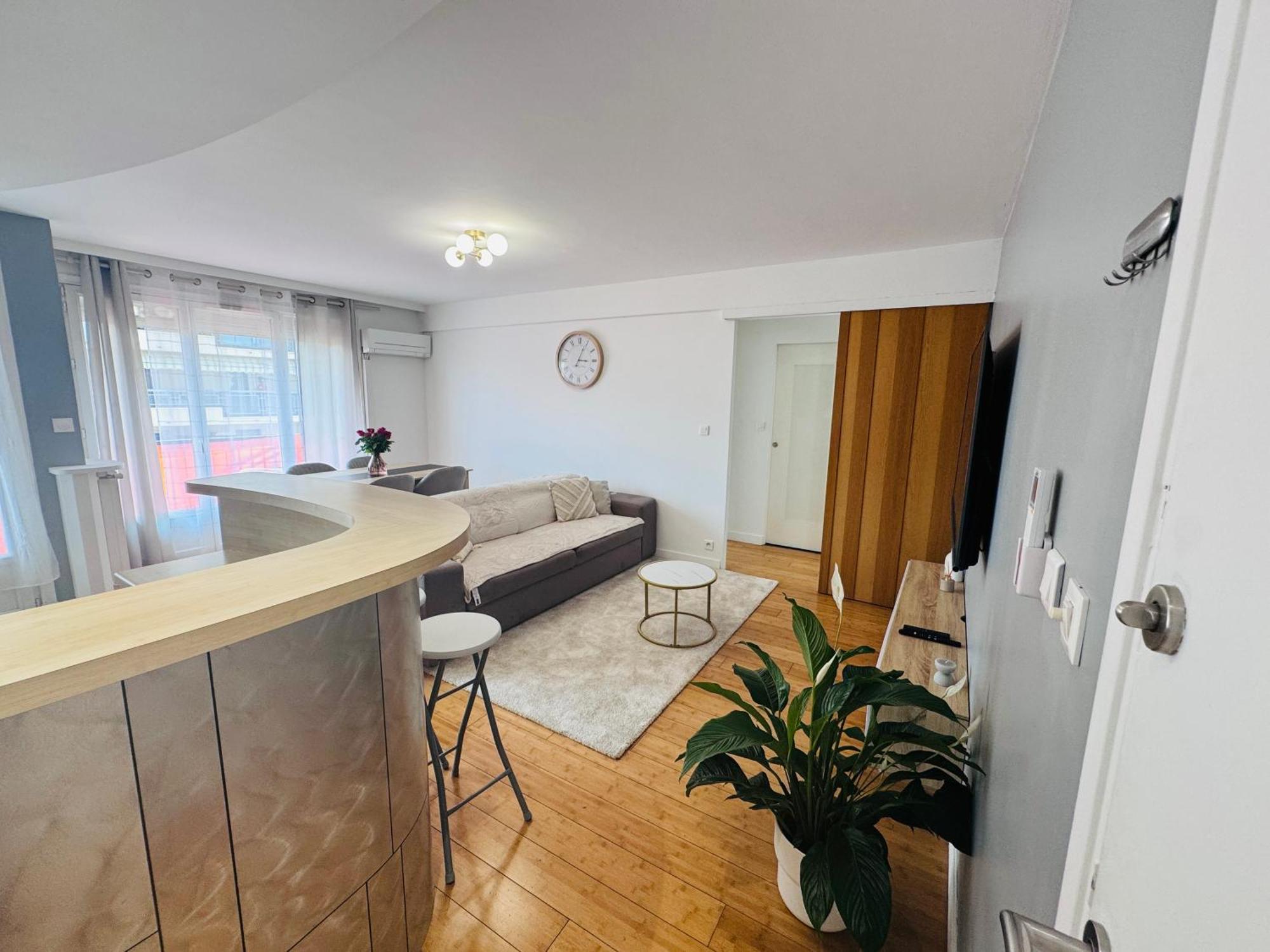 Le Carras - Proche De Aeroport , Plage A Pied - Promenade Des Anglais Apartment *