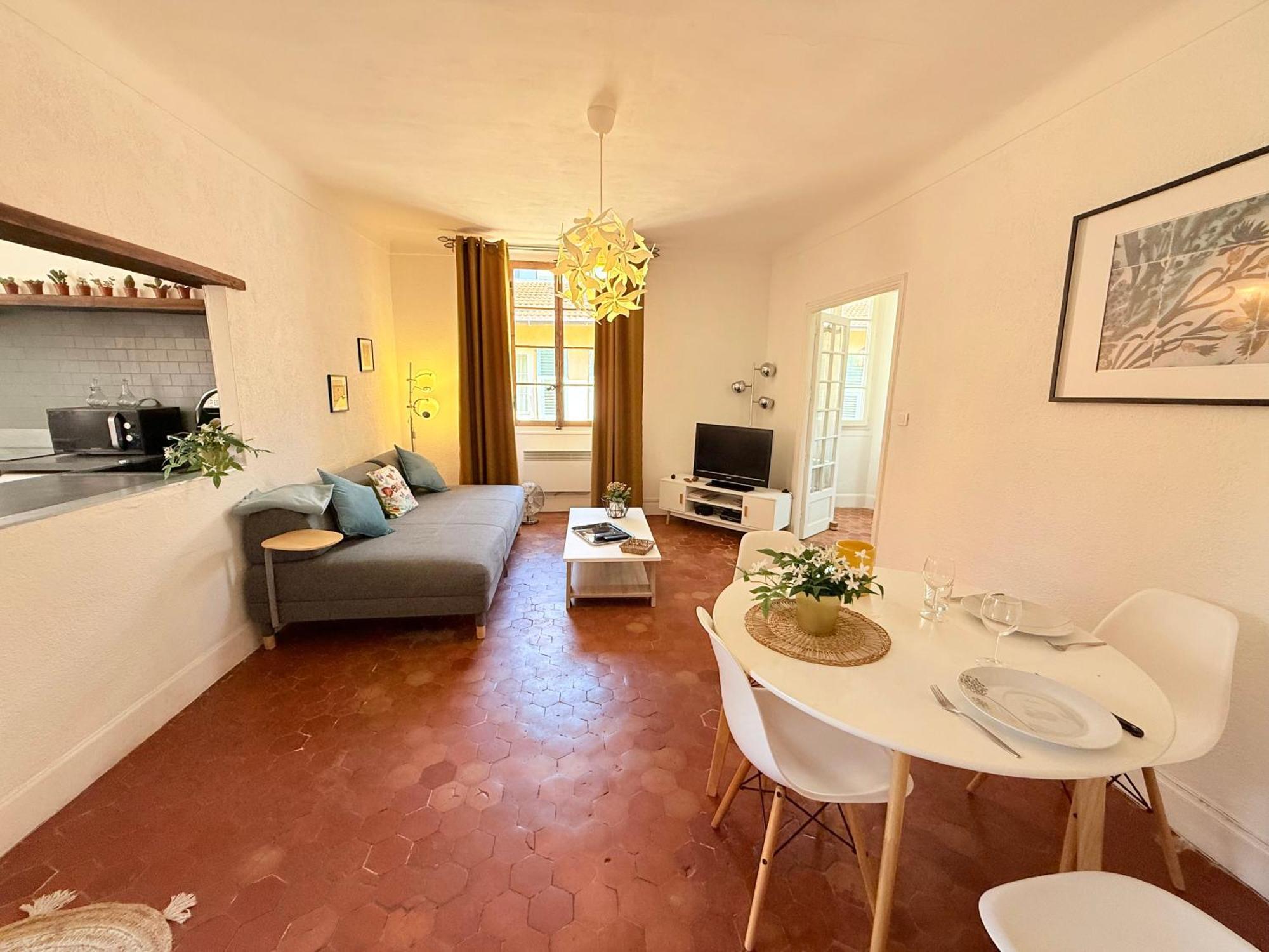 Apartment Typical Nicois In The Heart Of Old Town
