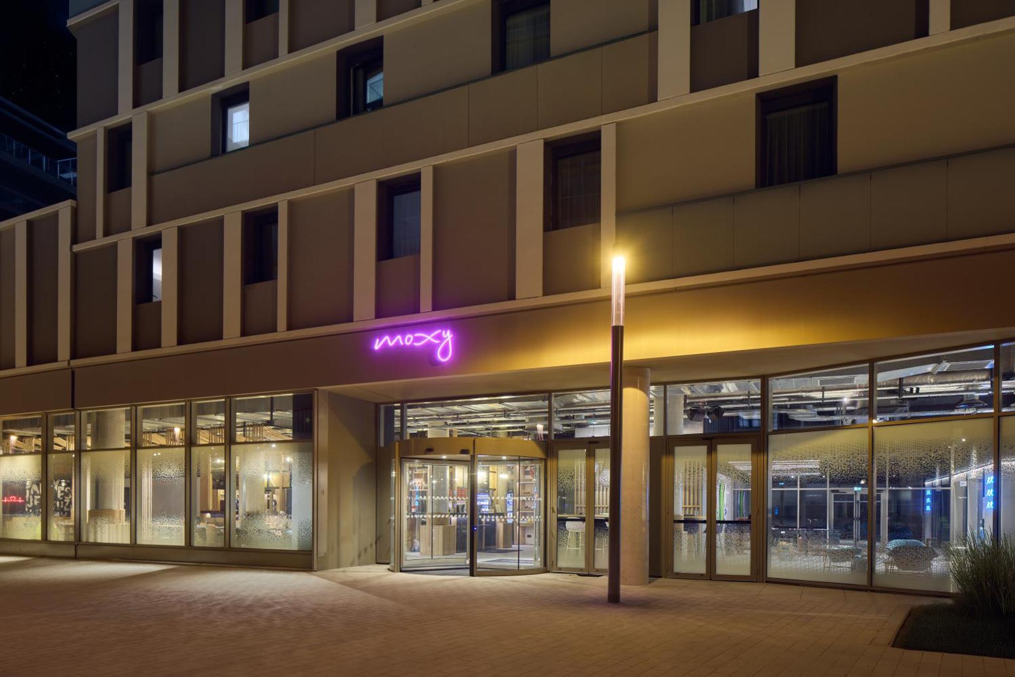 Moxy Nice
