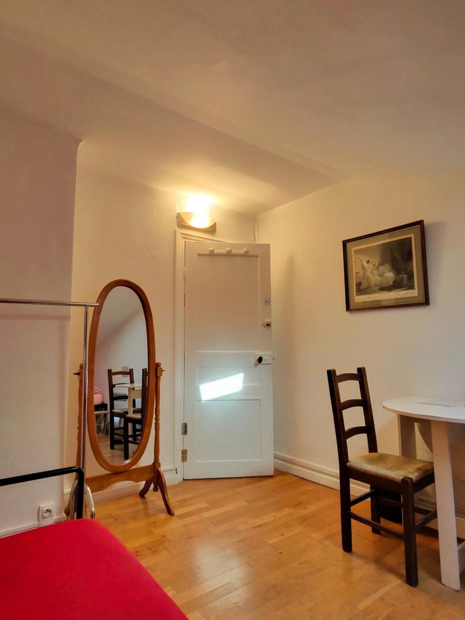 Jolie Privee Centre-ville Hostel Nice