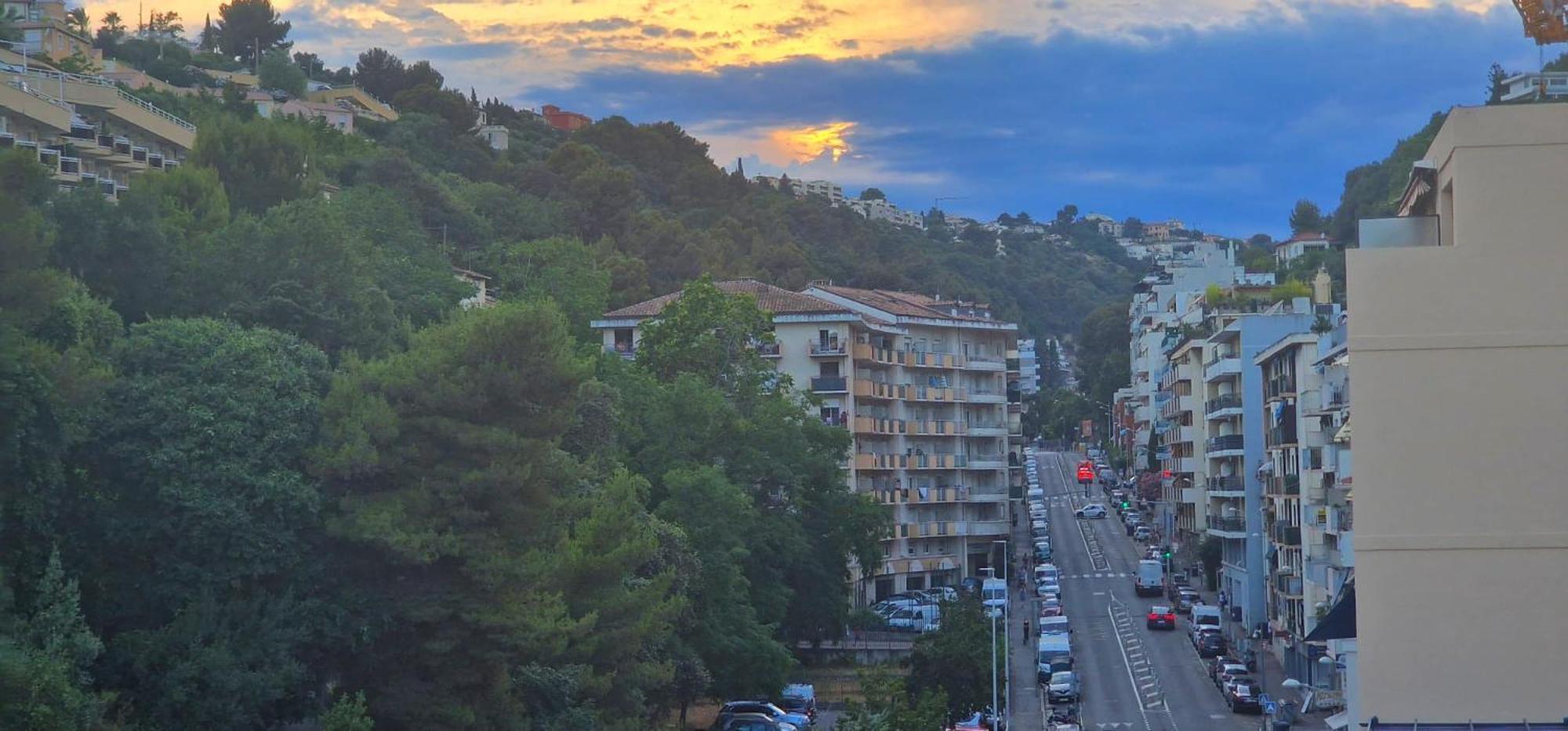 Apartment Panoramic Penthouse With Rooftop Jacuzzi