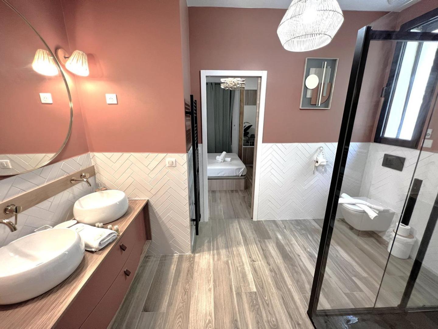 Moderne Pour 8 Personnes - Vue Sur ! *