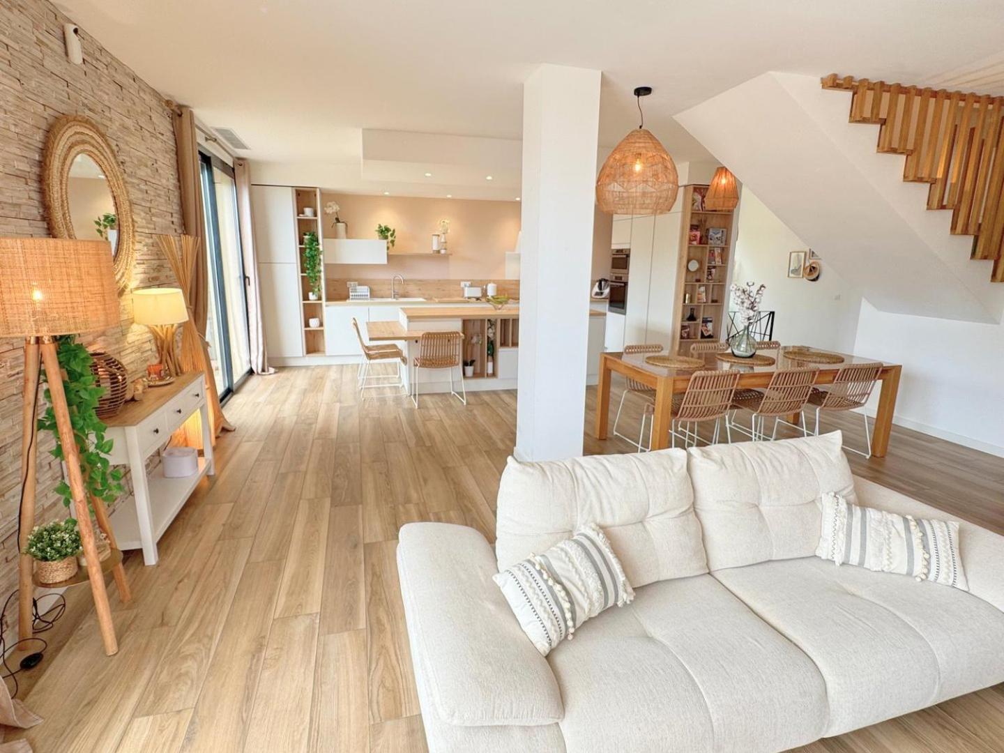 Moderne Pour 8 Personnes - Vue Sur ! Nice