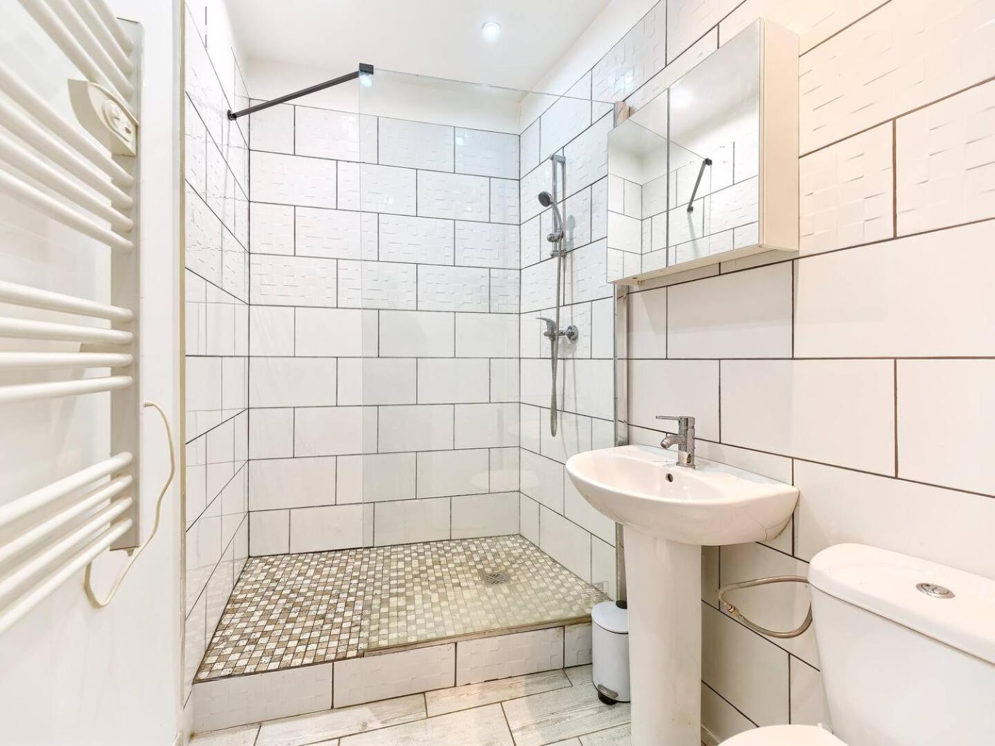 Hyper Centre - Wifi - *