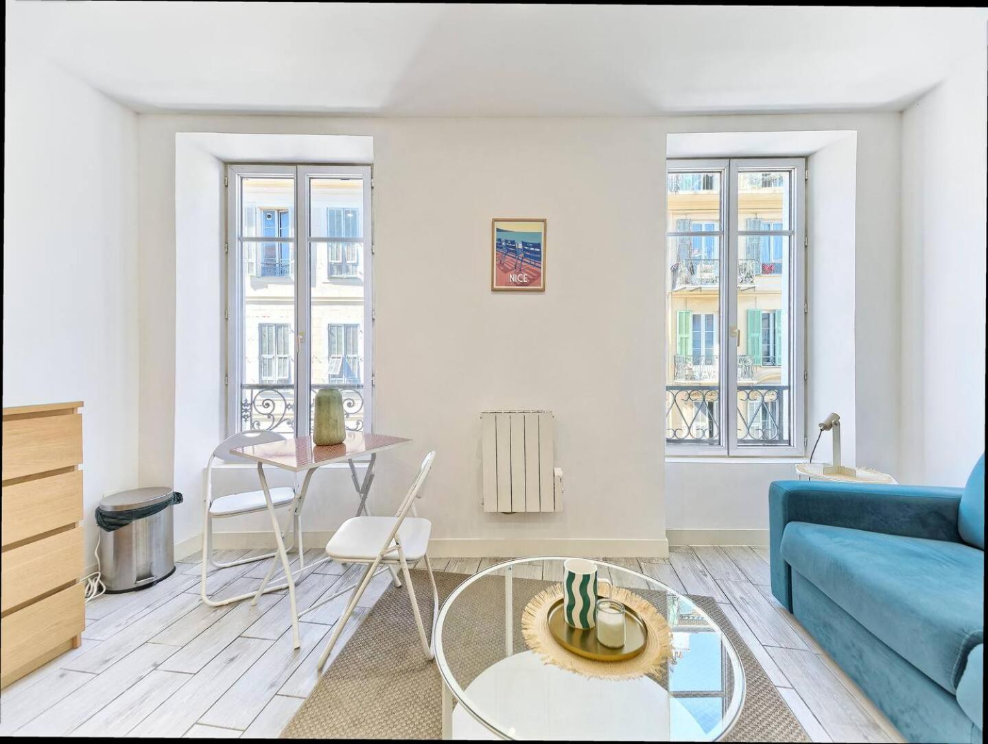 Hyper Centre - Wifi - *