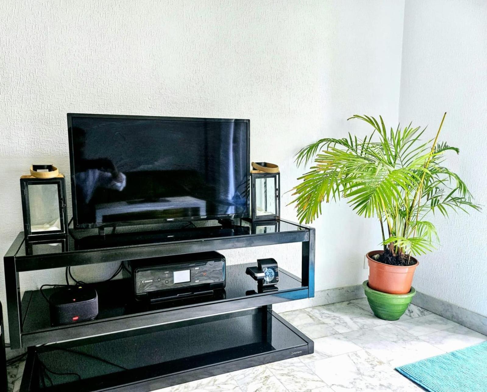 T1 Bord De West Apartment Nice