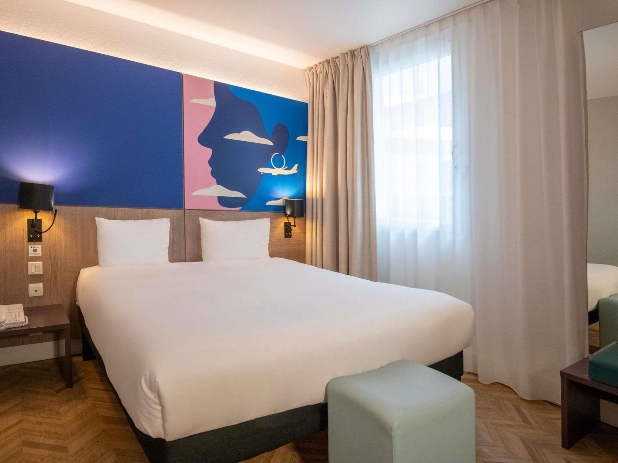 Ibis Styles Aeroport Arenas Hotel 3*