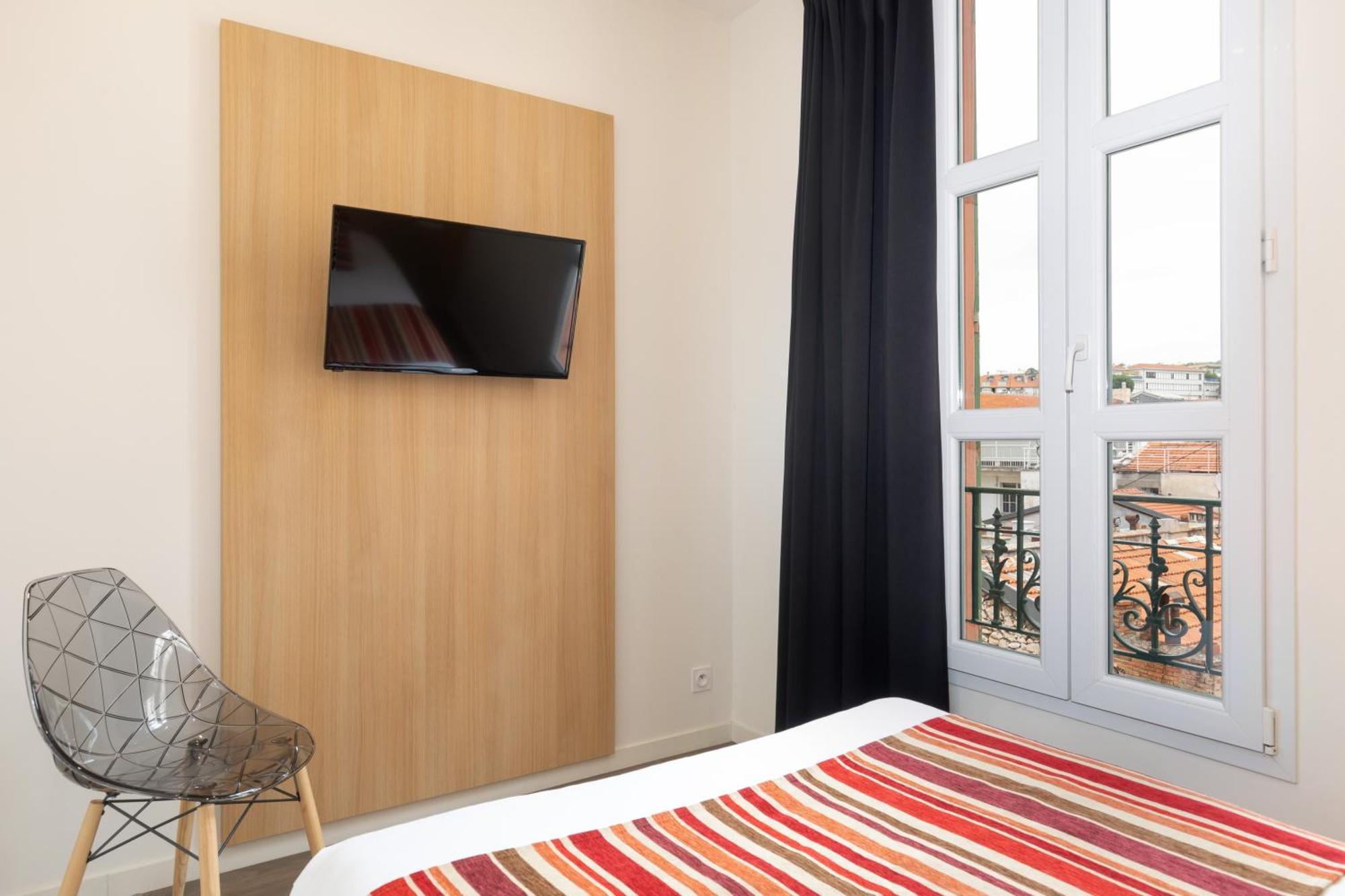 Byakko Hotel 3*